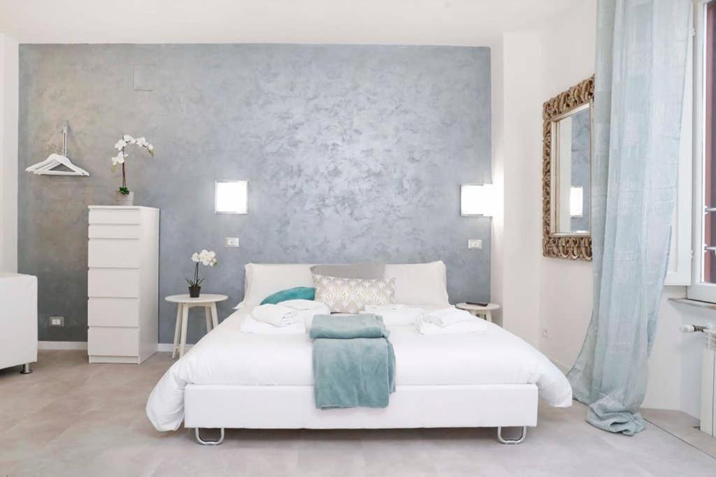 White Panoramic Jacuzzi Suite Trastevere - Top Collection Rom Exteriör bild
