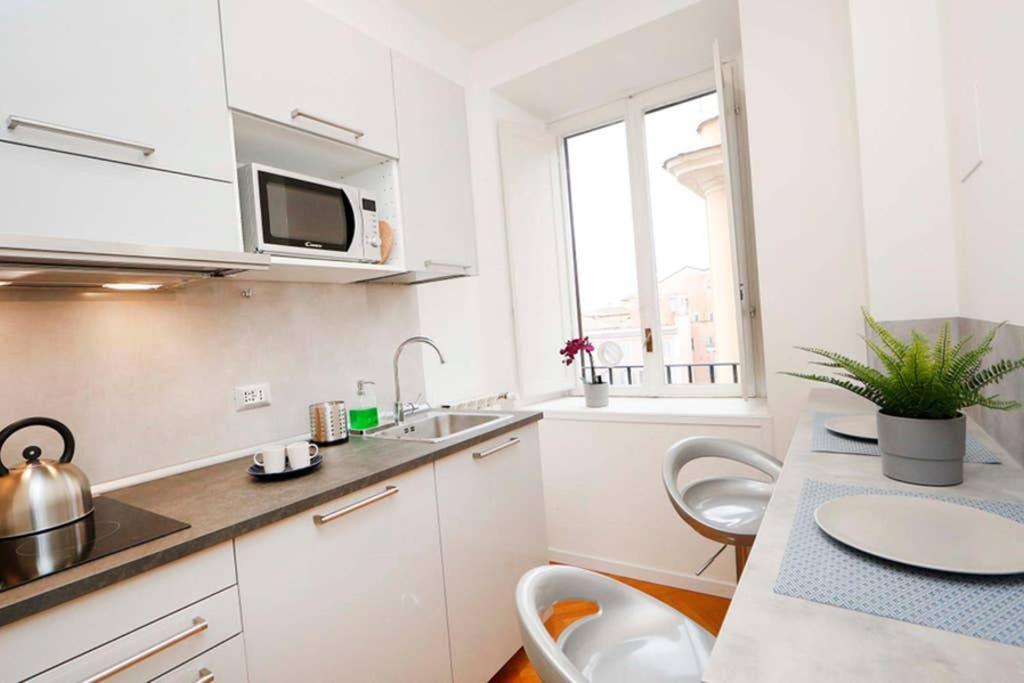 White Panoramic Jacuzzi Suite Trastevere - Top Collection Rom Exteriör bild